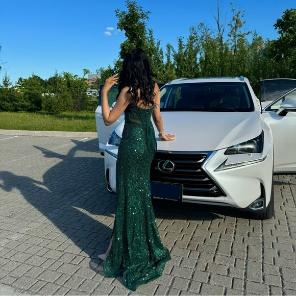 ladavine emerald green evening dress - Picture 4 of 4